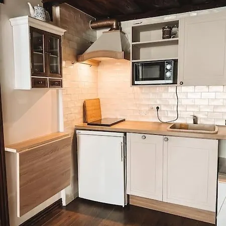 Lejlighed Idyllic Flat In A Prime Location *