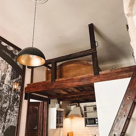 Lejlighed Idyllic Flat In A Prime Location
